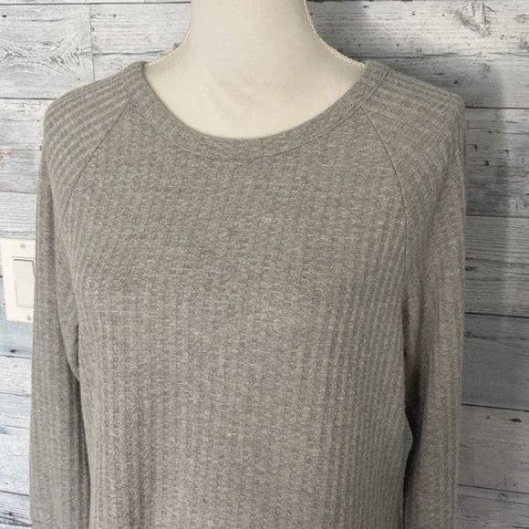 NWT CHASER Small (will fit m also) Gray Oversized Thermal Shirt Button Cuffs - Picture 8 of 9